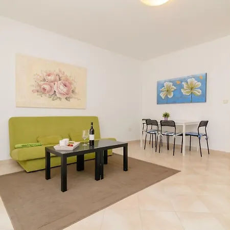 Διαμέρισμα Ornella Ζαντάρ