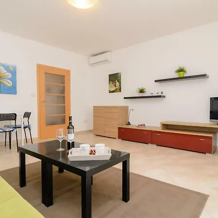 Ornella Apartment