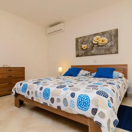 Apartment Ornella *