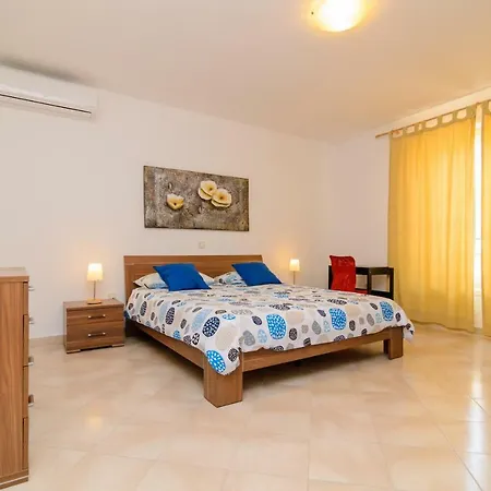 Ornella Apartment